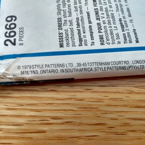 Vintage 70s Dress Sewing Pattern Size 12 MuuMuu 2669 UNCUT - Picture 9 of 11